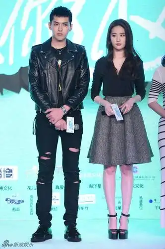 刘亦菲吴亦凡现场互撩