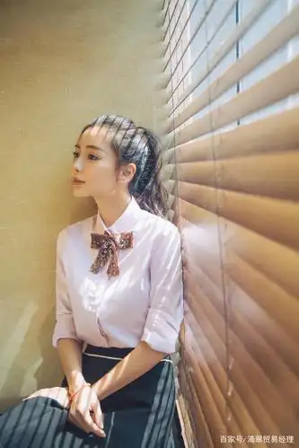 潮流时尚:学生装扮的angelababy,女神的样子甜美又清纯可爱!