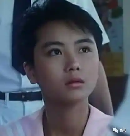 她因厌食症暴瘦丑成大头娃娃,还爆出了同性恋传闻|黎姿|袁洁莹|倚天