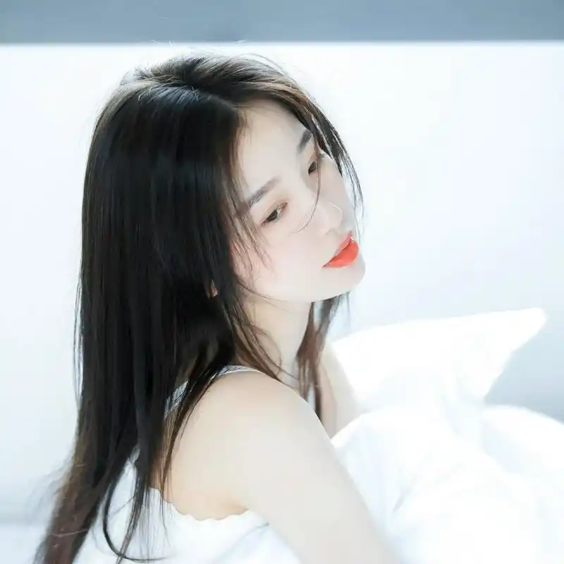 虞书欣氛围感头像|虞书欣可爱头像🈶️ 18组欣欣子超有氛围感头像