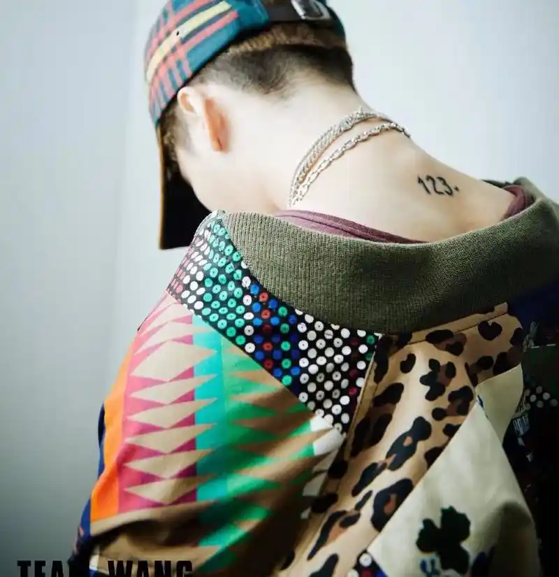 王嘉尔身上每个地方纹身的含义