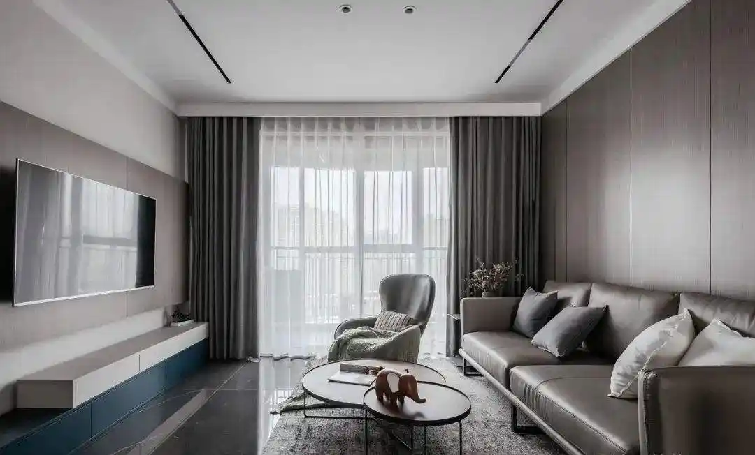 浅灰色搭配什么颜色好看