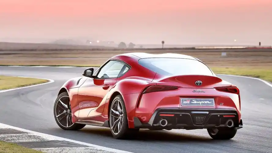 "牛魔王"丰田supra 就是不一样 隐形车衣的花费就是多少呢?