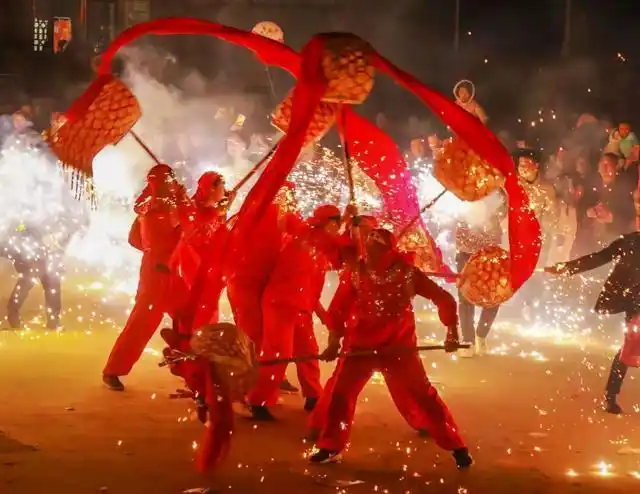 镜界陕西安康张灯结彩闹元宵