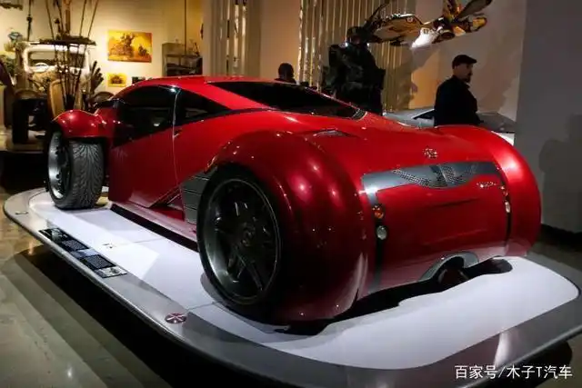 雷克萨斯2054 出场:《少数民族报告》(2002年)