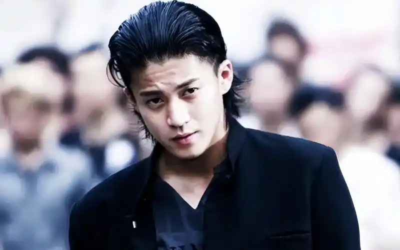 【小栗旬】三分钟带你看16-40岁影视作品及颜值变化,人称"劳模",妥妥