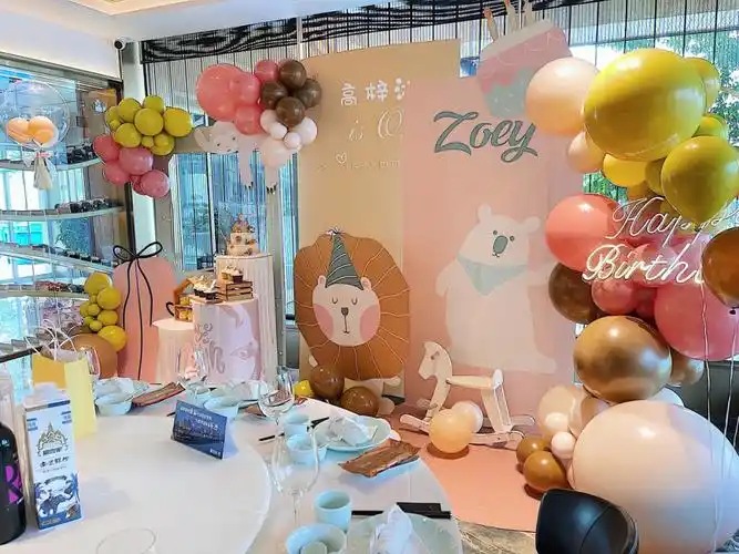 做过很多动物主题这个设计跟配色 感觉很特别我们还特意搭配同色系