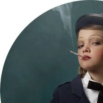 小孩抽烟头像霸气