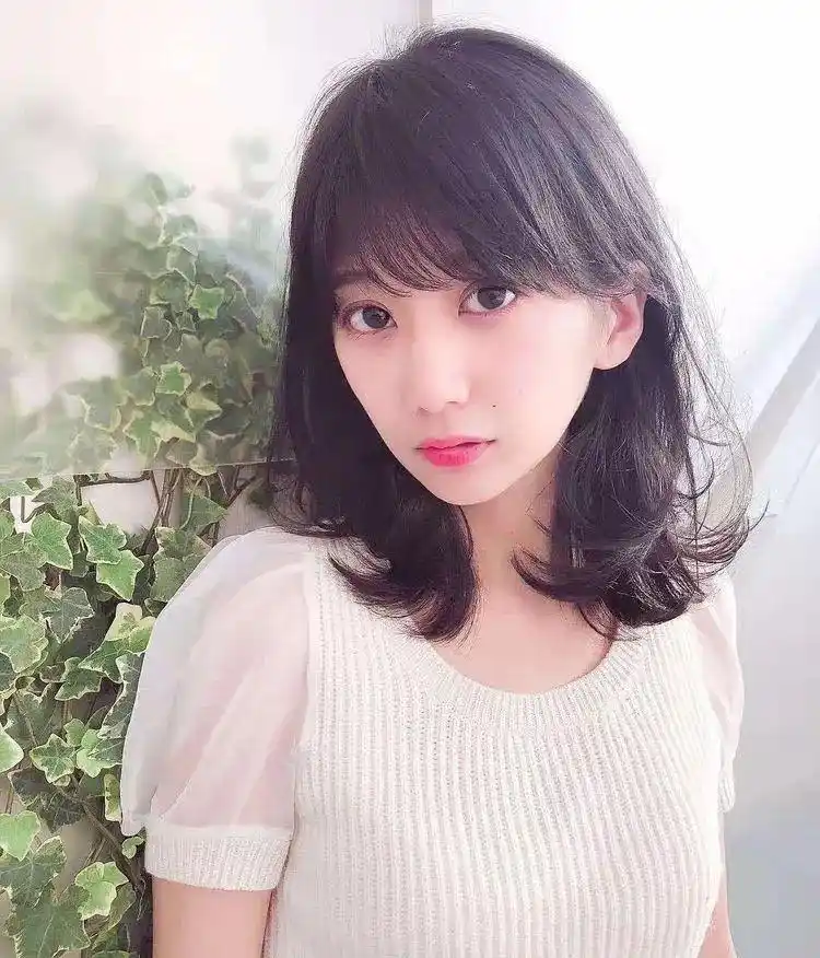 三十岁发量多又粗硬的女人,所以粗硬发质适合各种各样的发型?