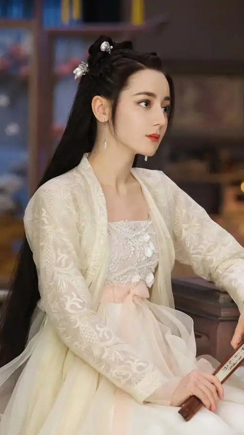 迪丽热巴安乐传赞评论更多