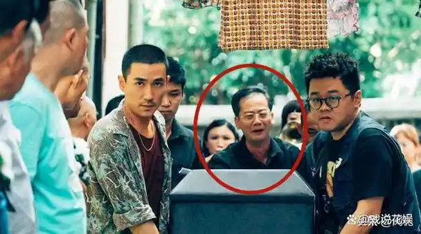 近些年,陈创能接到的戏越来越少,还跑去给李易峰当回背景板.