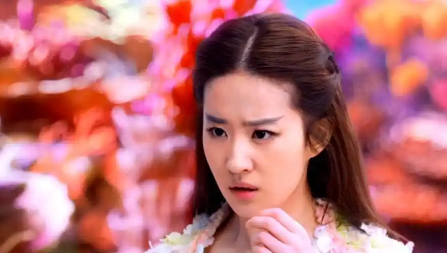 刘亦菲演白浅:明明是白狐仙,偏偏扮成花仙子_花朵_古装_观众