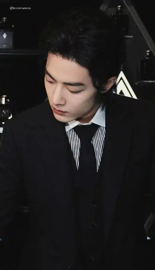 肖战黑西装十五宫格##肖战从继承人到掌权人