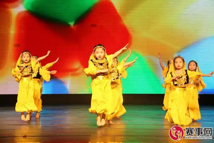 赛事网春节特别节目精彩节目咚巴拉石狮蒙贝尔幼儿园