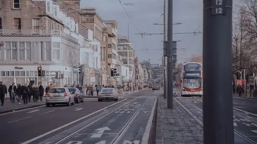 紫色和蓝色交界线上的城市.推荐@heyyyevelyn