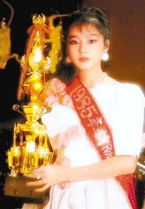 朱丽倩:被刘德华藏了21年,46岁高龄生子,如今苦尽甘来