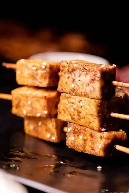 纵横农院路宵夜场22年的肥姐今年居然又火了