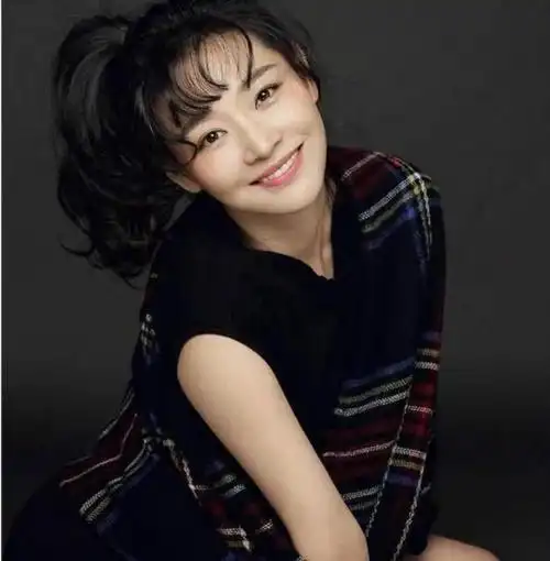 王维维的惊艳美照,身姿窈窕,楚楚动人!