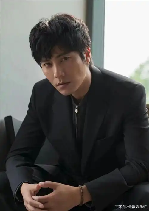 陈坤儿子已成年,长相浮现神秘生母基因,长得像谁大家能看得出吗