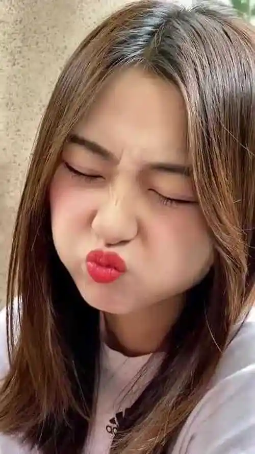 搞笑视频:嘟嘟嘴