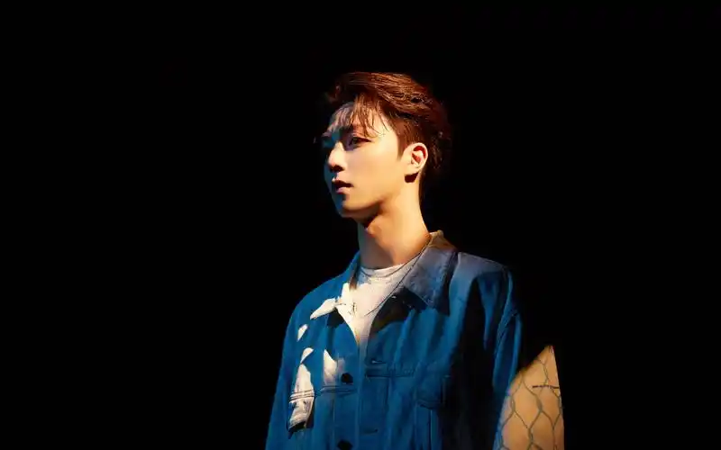 陈立农《我梦见你》mv花絮桌面壁纸