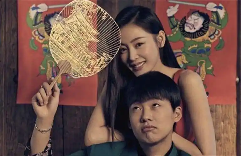 张天爱郭麒麟"姐弟恋"惹众人脸红,果然这样的女孩子最有魅力