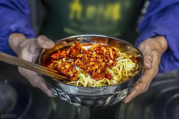 做的麻辣面你能吃几碗简单快捷10分钟搞定鲜辣爽口