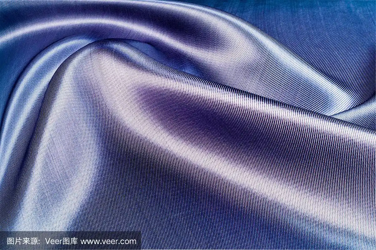 面料为丝质深蓝,藏青色