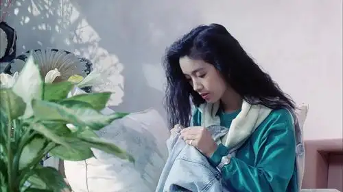 1990天若有情之追梦人乖乖女就这么穿赛博朋克的香港夜景吴倩莲