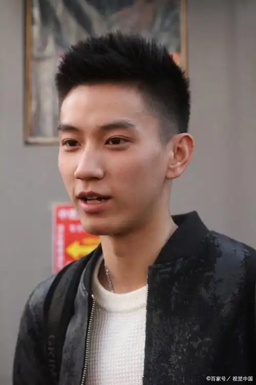 男士碎发发型推荐