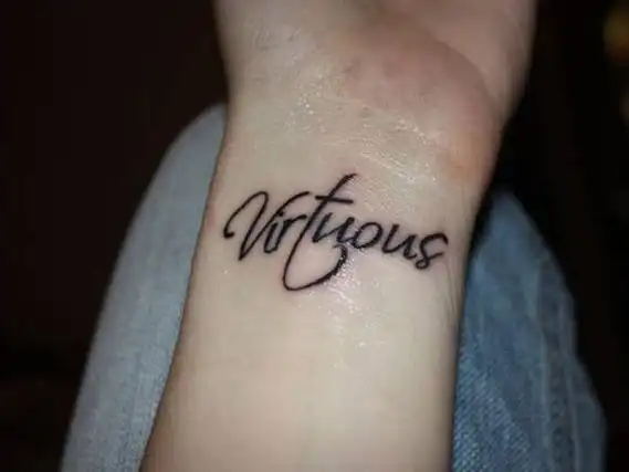 在线急夔小姐锁骨英文字纹身图案纹身英文伤感短句翻译女生背部英文