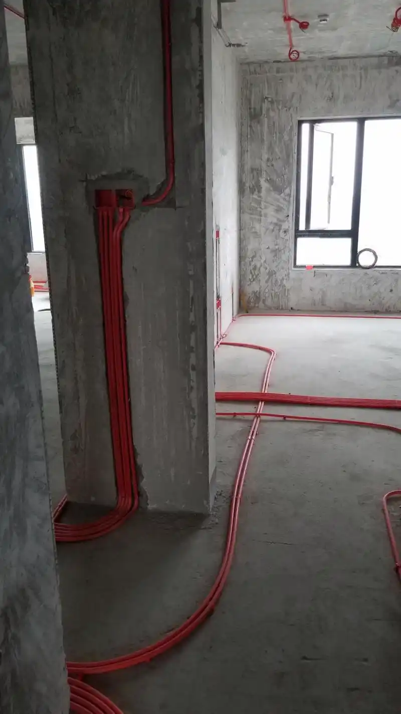 晒建发浅水湾水电改造现场施工图丨成都别墅装修队推荐