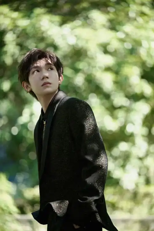 王源客厅狂欢巡演##王源城市捉迷藏