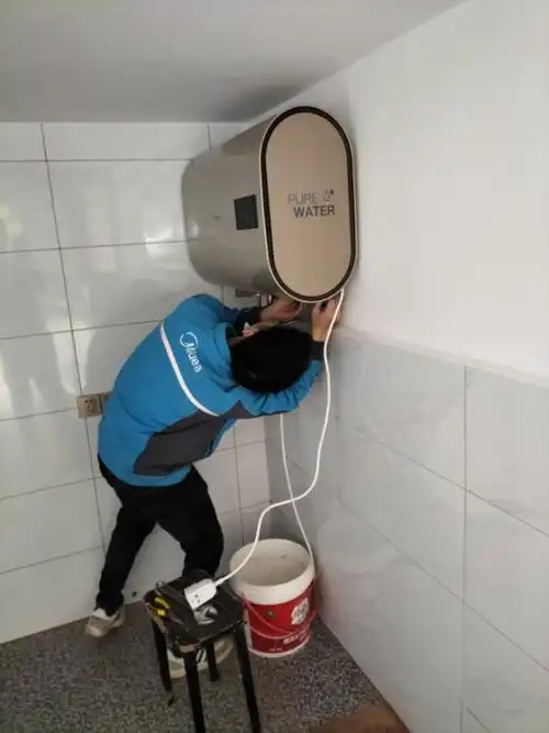 美的电热水器怎么样 热水器安装完了,非常漂亮,湿得._什么值得买