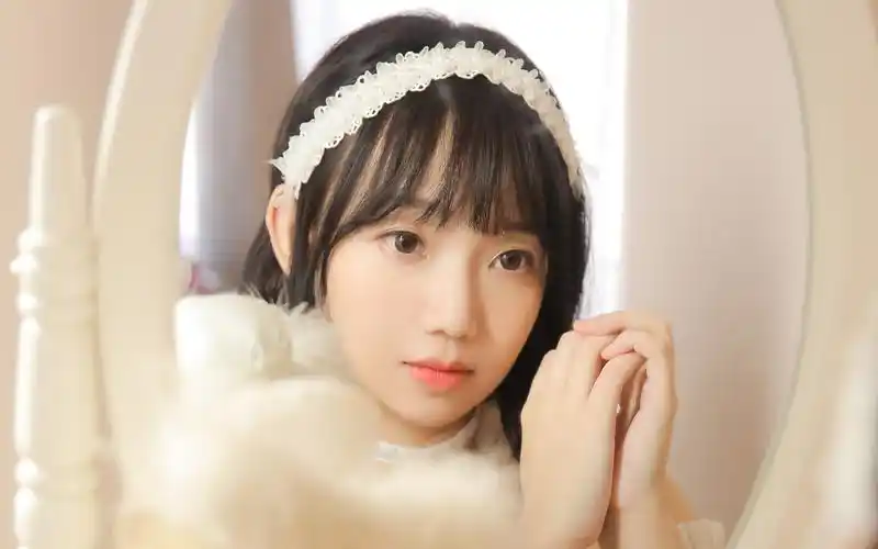 蕾丝纱裙美女唯美写真高清壁纸