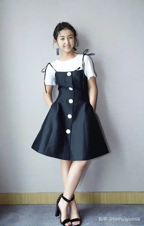 b46-54p 160m张子枫,2001年8月27日出生于河南省三门峡市,毕业于北京