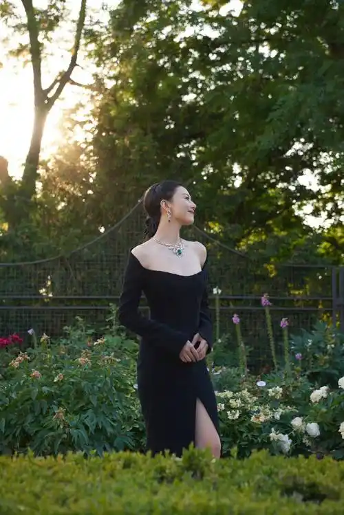 张柏芝近日,杨蓉小姐姐秀身材的照片让许多网