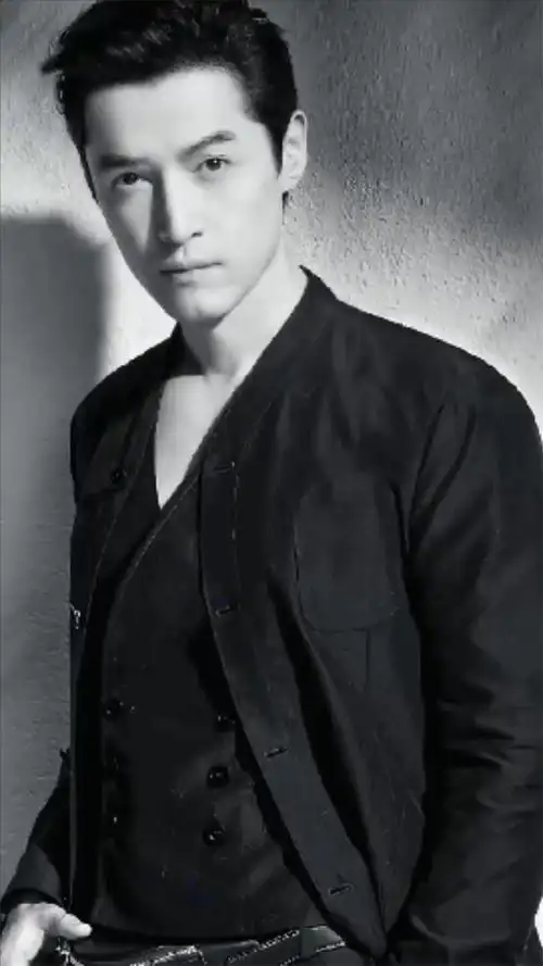 胡歌出席阿玛尼活动,全场最靓!阿玛尼全球代言人