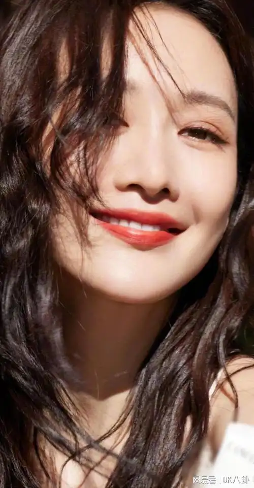 王鸥这是个可以魅惑帝王的女人皮肤保养的确实很好嘴唇诱惑