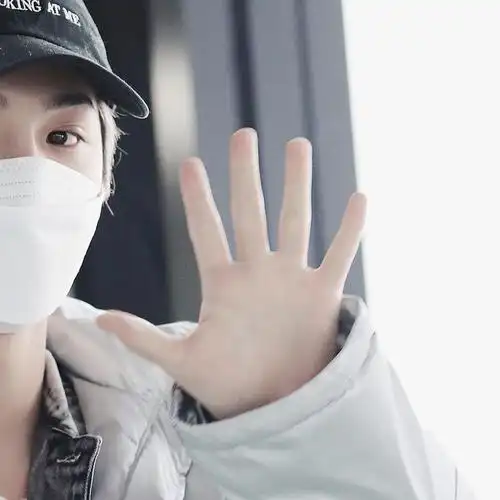 人类幼崽黄明昊