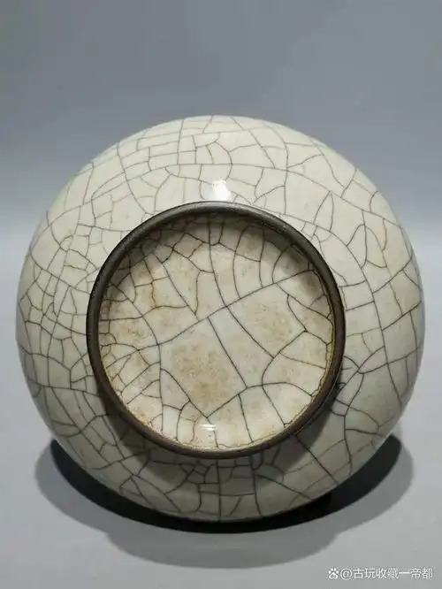 官窑金丝铁线纹荸荠瓶「旧藏」高21cm肚径16cm