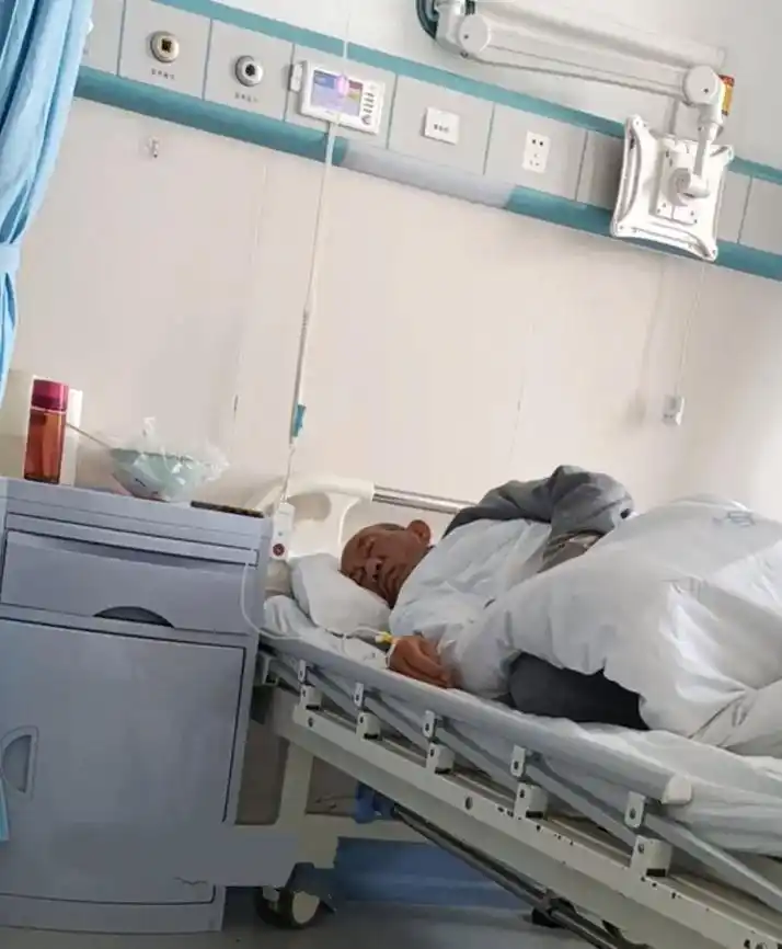医院陪护 #愿天堂没有痛苦 这是老爸第三,第四次住院的图文 - 抖音