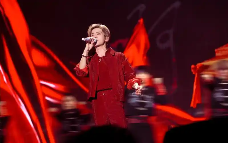 易烊千玺大花轿～爱豆玺回来跳舞咯!