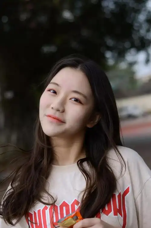 小七经济学院外国语言文学学院顾乔中国语言文学系闵瑞新闻学院普娜尔