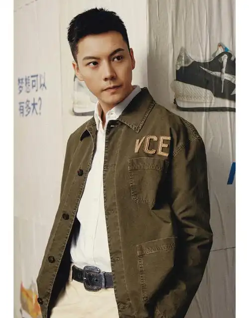 陈伟霆飞行夹克造型#随性时尚的短发霆哥@william威廉陈伟霆帅!