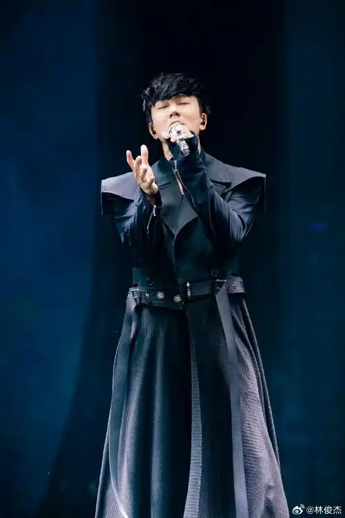 林俊杰晒了angelababy照片