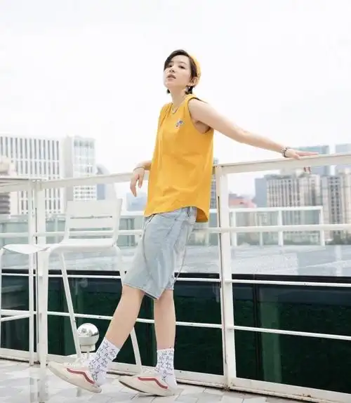 难怪李斯丹妮总是留短发看清她的长发造型后终于理解你了