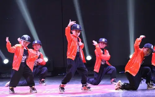 写美篇少儿街舞 招生年龄:4周岁以上