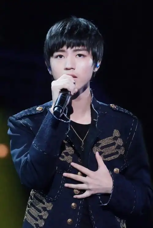 个瓜瓜的发型hhhh(现在看,觉得好可爱哈哈哈    #王俊凯去找周杰伦了