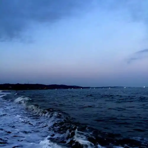 夏天傍晚的海边